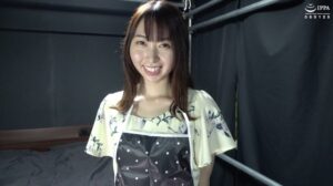 h_1416ad00949【くすぐりエロ動画】エプロン姿の若奥様の掃除中にくすぐりいたずら! 堂本未來